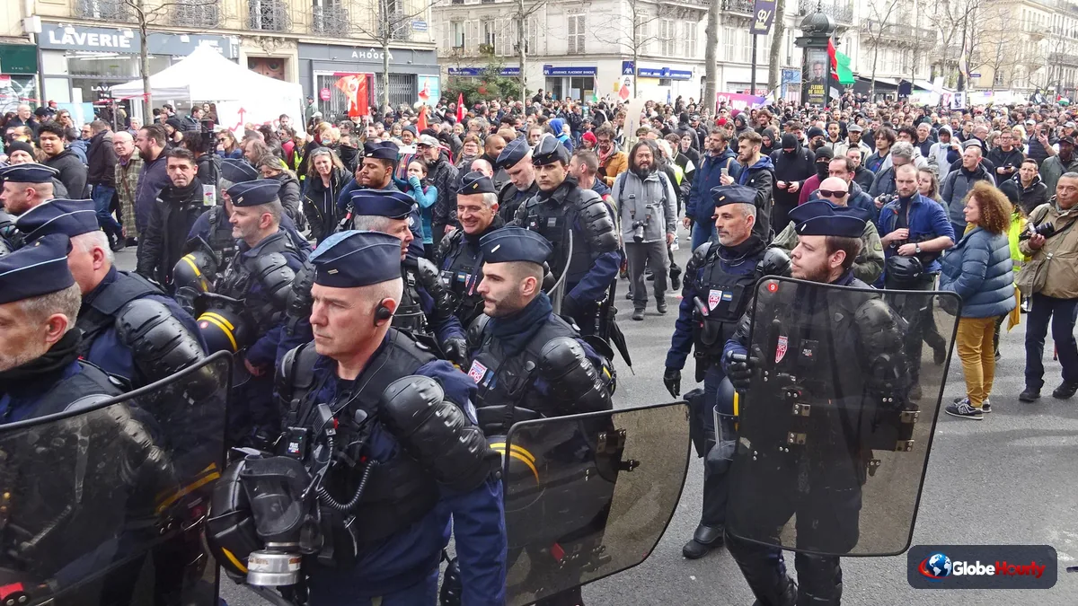 France protests: 135 arrested as 70,000 police deploy, Lyon teargas