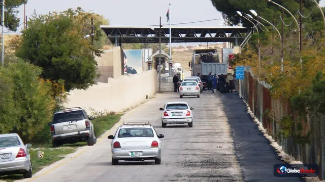 Syria shuts main Jordan border crossing after Jordanian airstrikes kill civilians